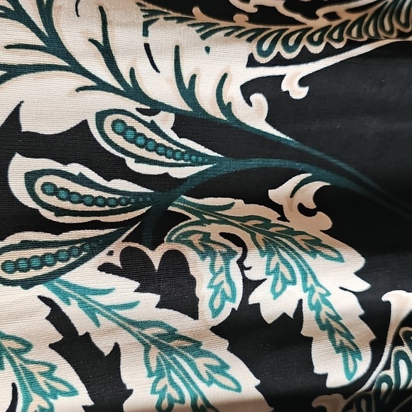 Chicos Travelers Sz 3 Floral Print Tunic Top XL 16 Black Cream Green WT387 - Picture 3 of 7
